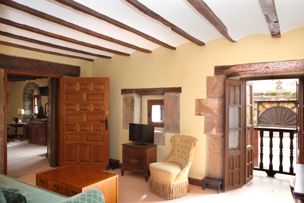 Posada La Torre De La Quintana Liendo Ngoại thất bức ảnh
