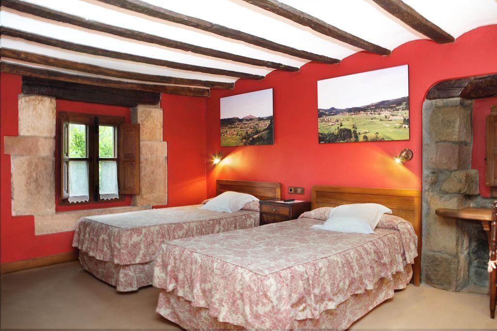 Posada La Torre De La Quintana Liendo Ngoại thất bức ảnh